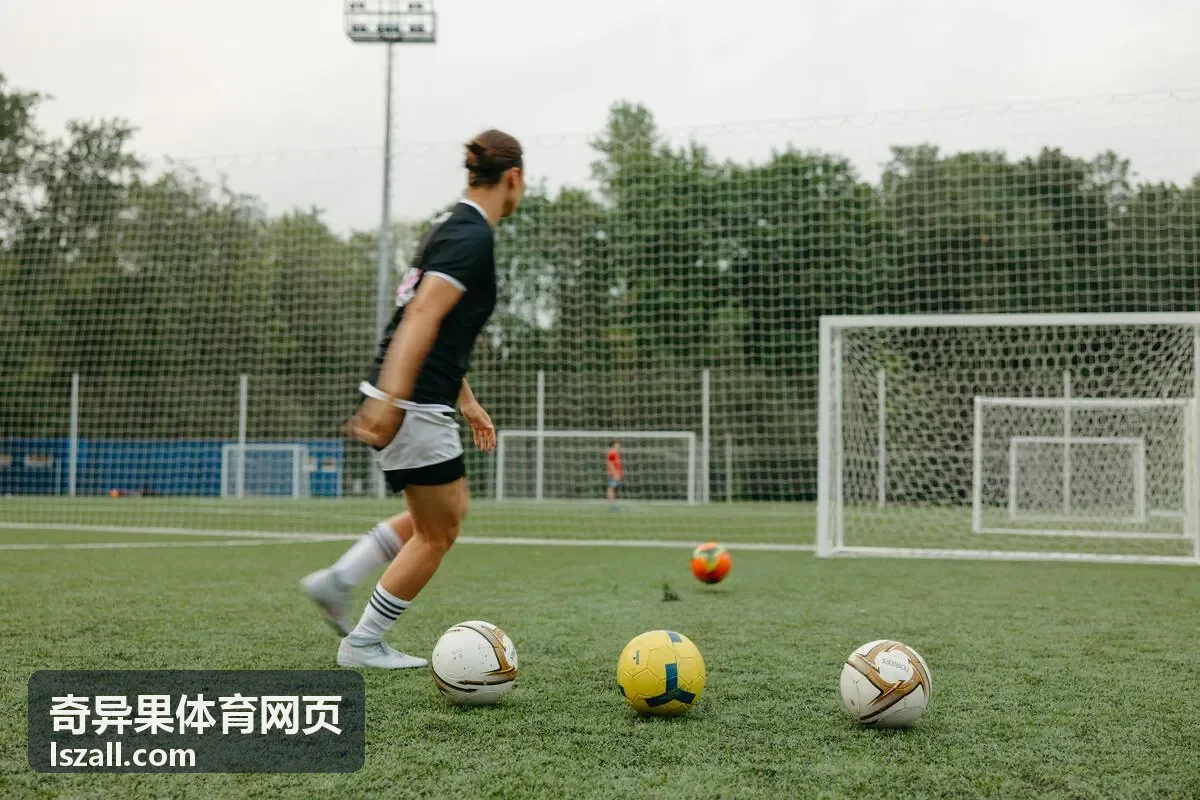 奇异果体育网页飞盘趣味赛团队合影